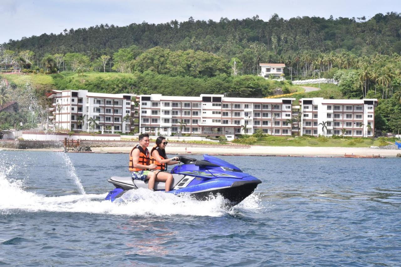 Holiday Oceanview Residences And Resort Самал Екстериор снимка