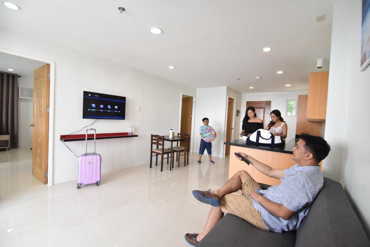 Holiday Oceanview Residences And Resort Самал Екстериор снимка
